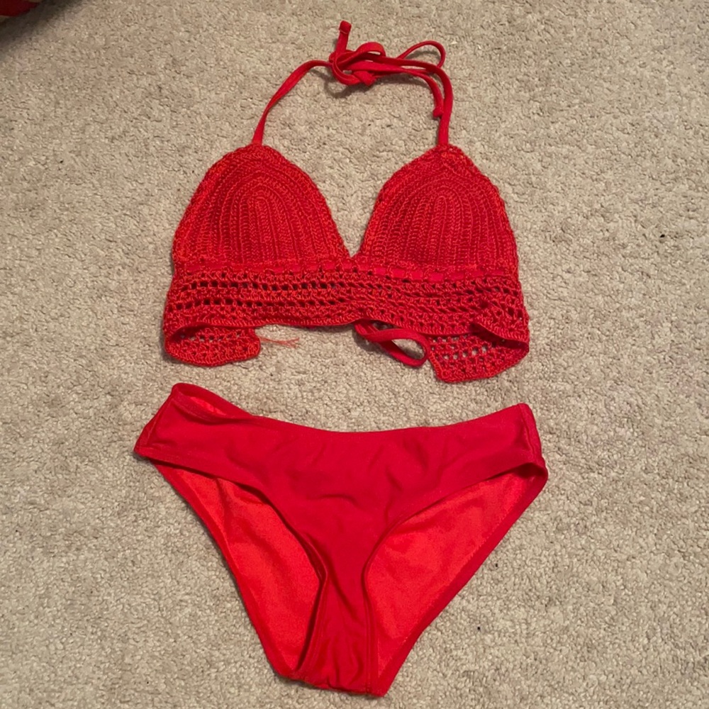 NWOT Red exhilaration crochet bikini set